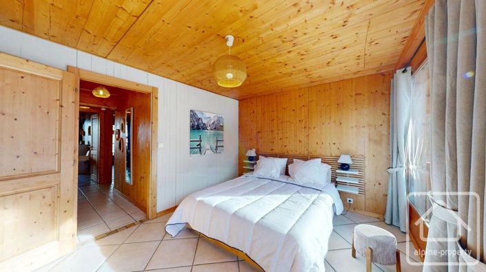 Image No.17-5 Bed Apartment for sale