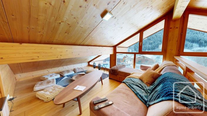 Image No.22-5 Bed Apartment for sale