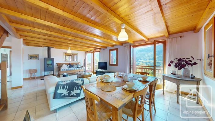 Image No.14-7 Bed Property for sale