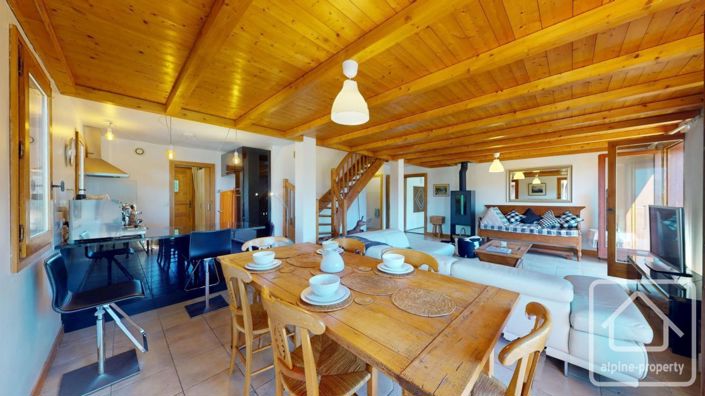 Image No.19-7 Bed Property for sale