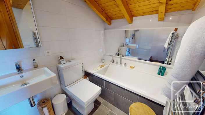 Image No.37-7 Bed Property for sale