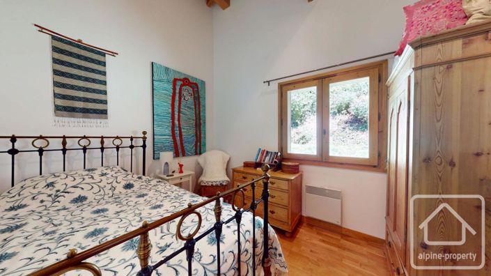 Image No.41-7 Bed Property for sale