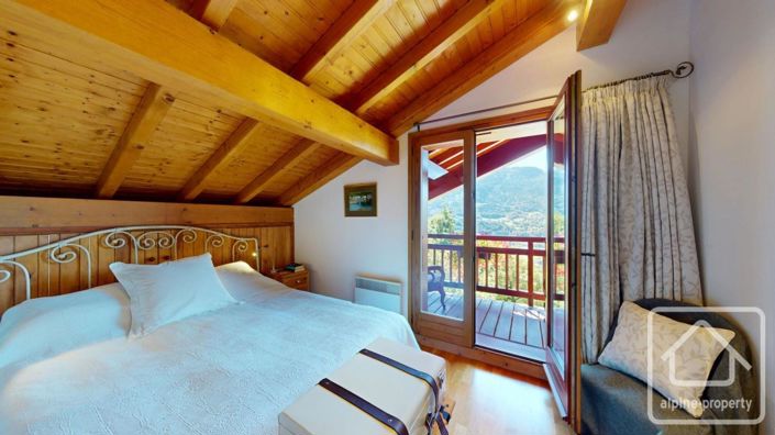 Image No.44-7 Bed Property for sale