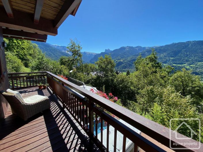 Image No.5-7 Bed Property for sale