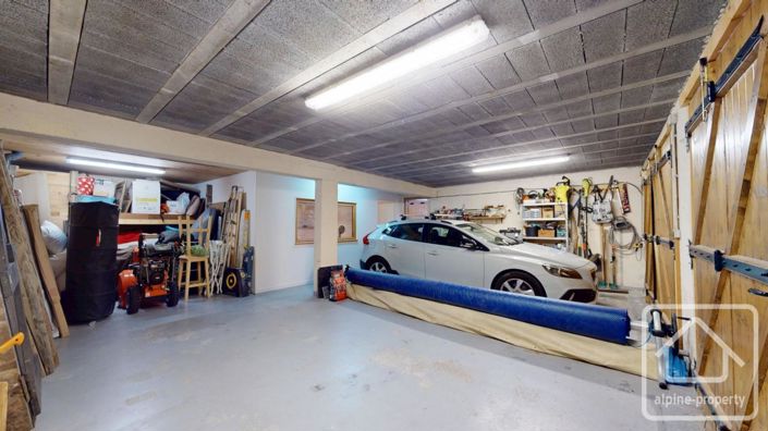 Image No.58-7 Bed Property for sale