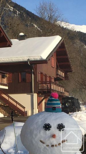 Image No.8-7 Bed Property for sale