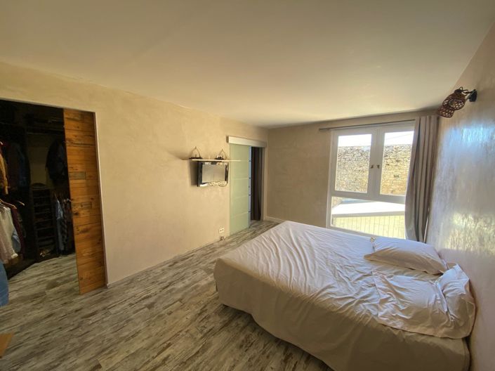 Image No.11-7 Bed House for sale