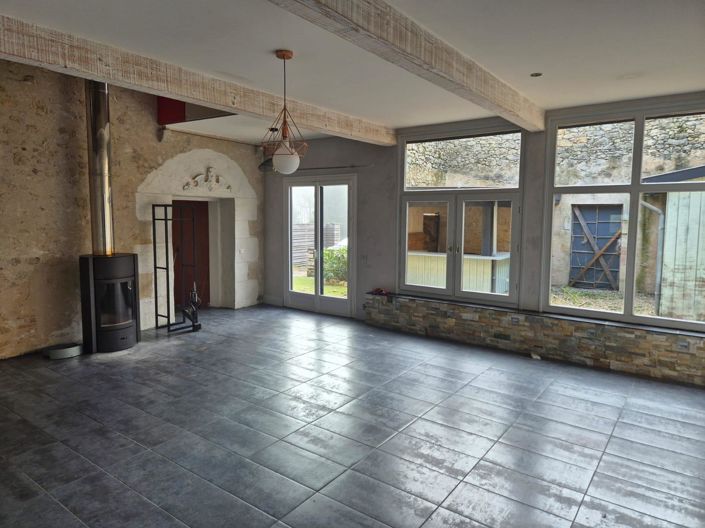 Image No.9-7 Bed House for sale