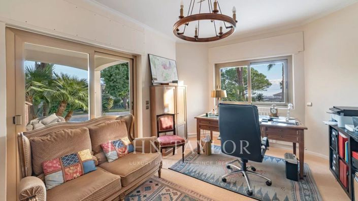 Image No.11-5 Bed House for sale