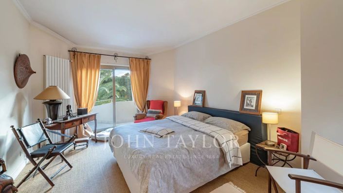 Image No.13-5 Bed House for sale