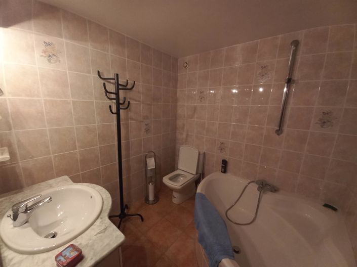 Image No.13-4 Bed House for sale