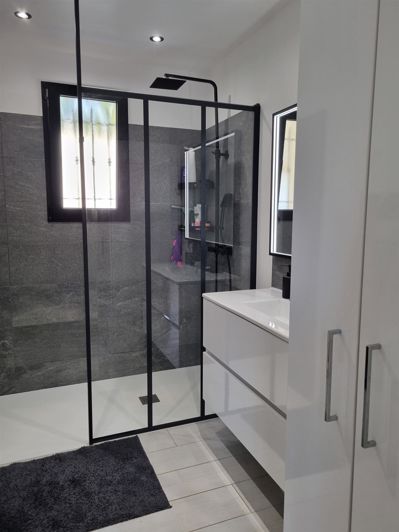 Image No.19-3 Bed House for sale