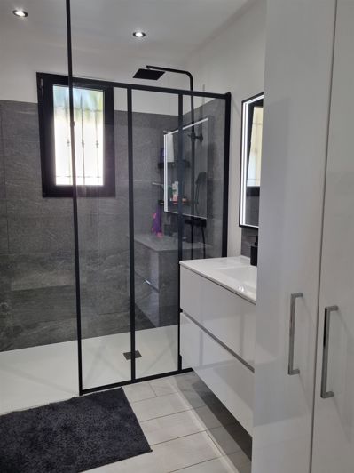 Image No.20-3 Bed House for sale