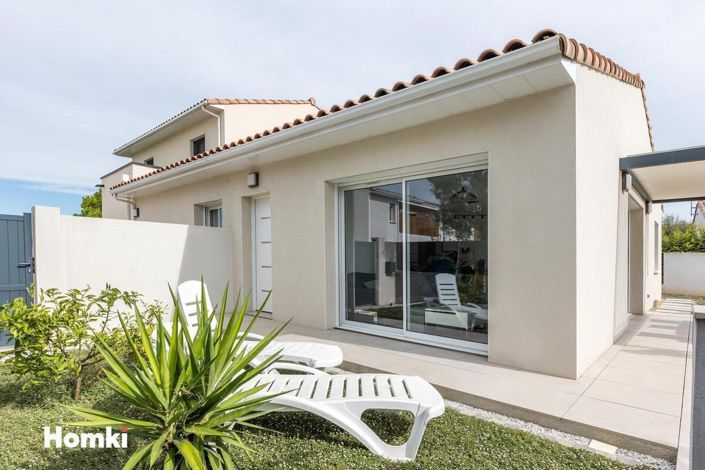 Image No.18-3 Bed House for sale