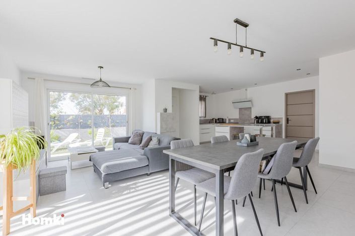 Image No.2-3 Bed House for sale