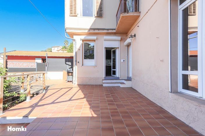 Image No.18-3 Bed House for sale