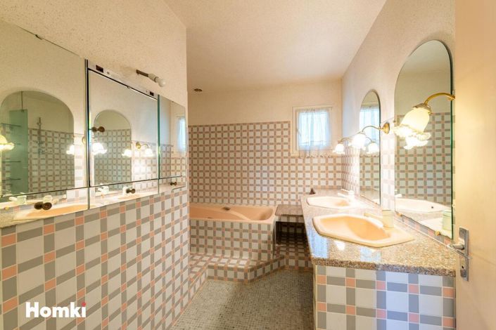 Image No.14-3 Bed House for sale