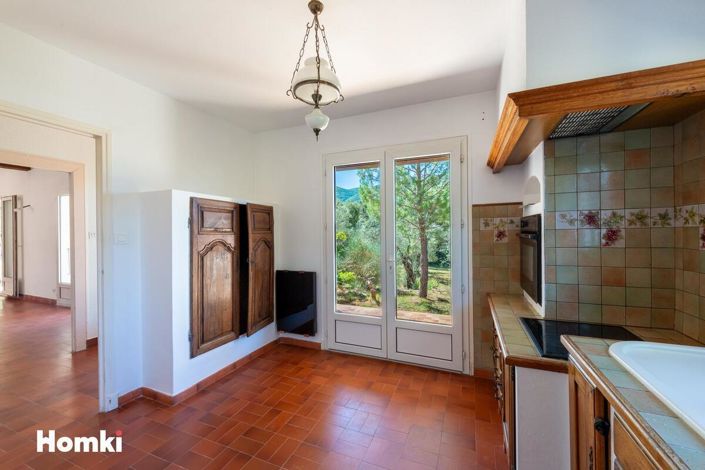 Image No.8-3 Bed House for sale