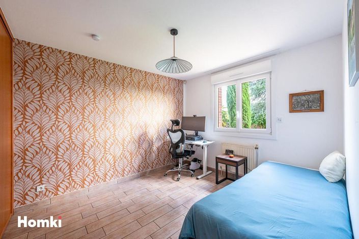 Image No.8-4 Bed House for sale