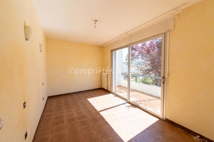 Image No.14-6 Bed House for sale