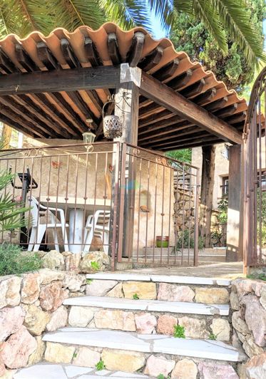 Image No.16-5 Bed House for sale