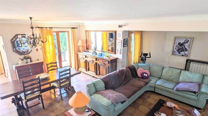 Image No.4-5 Bed House for sale