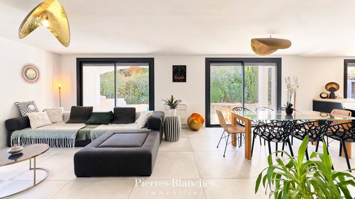 Image No.3-4 Bed House for sale