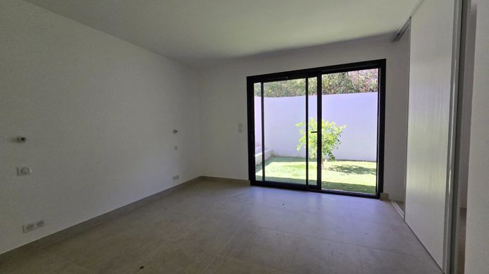 Image No.11-3 Bed Apartment for sale