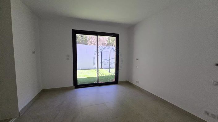 Image No.13-3 Bed Apartment for sale