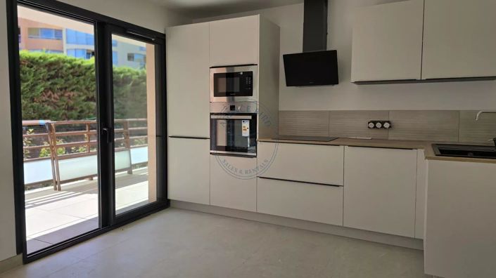 Image No.8-3 Bed Apartment for sale