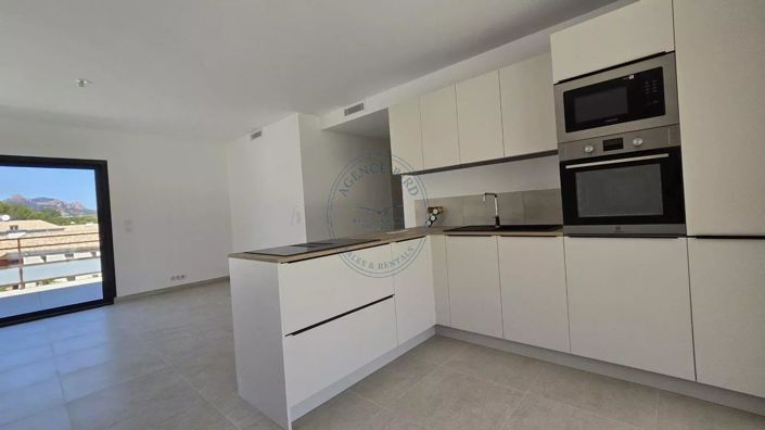 Image No.11-3 Bed Apartment for sale