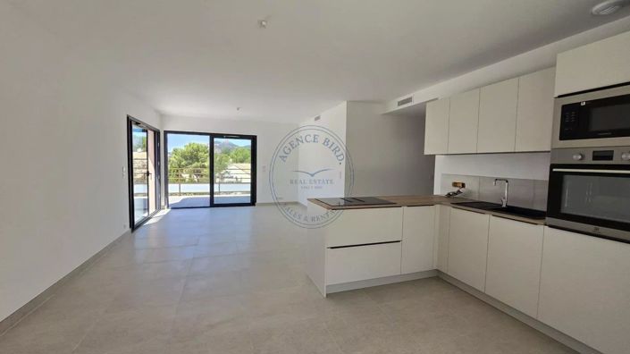 Image No.4-3 Bed Apartment for sale