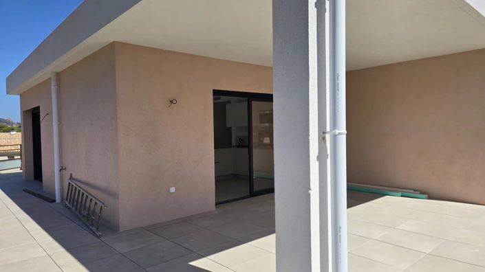 Image No.6-3 Bed Apartment for sale