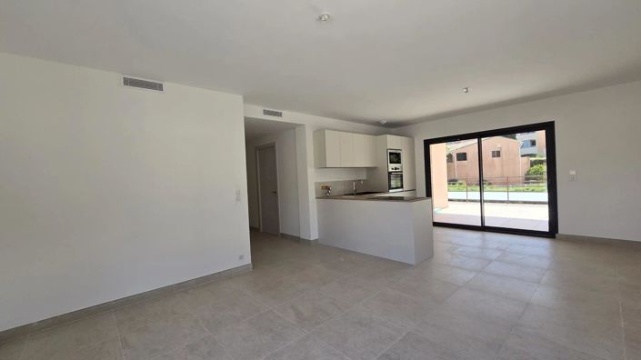 Image No.7-3 Bed Apartment for sale