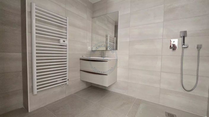 Image No.9-3 Bed Apartment for sale