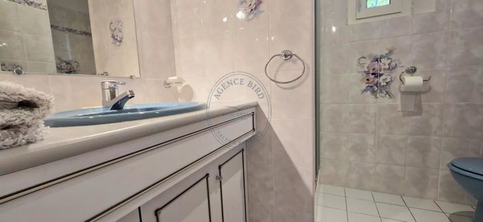 Image No.18-4 Bed House for sale