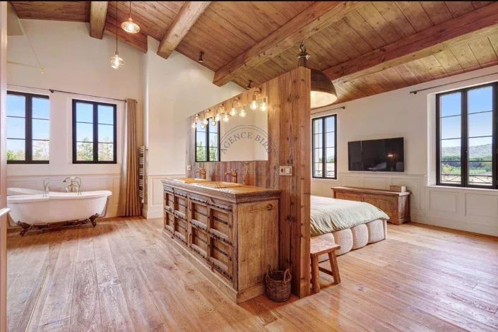 Image No.10-5 Bed House for sale