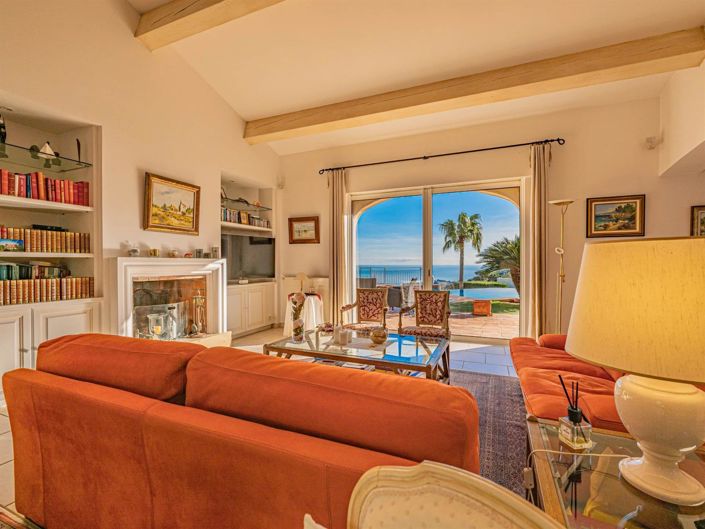 Image No.4-5 Bed House for sale