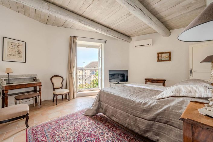 Image No.11-5 Bed House for sale