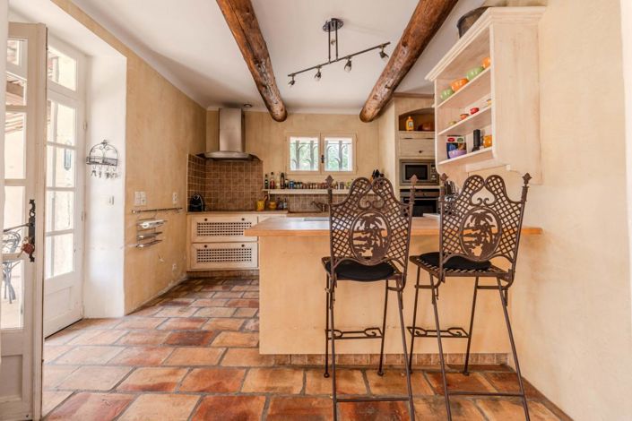 Image No.7-5 Bed House for sale