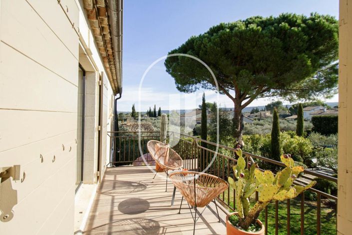 Image No.12-4 Bed House for sale