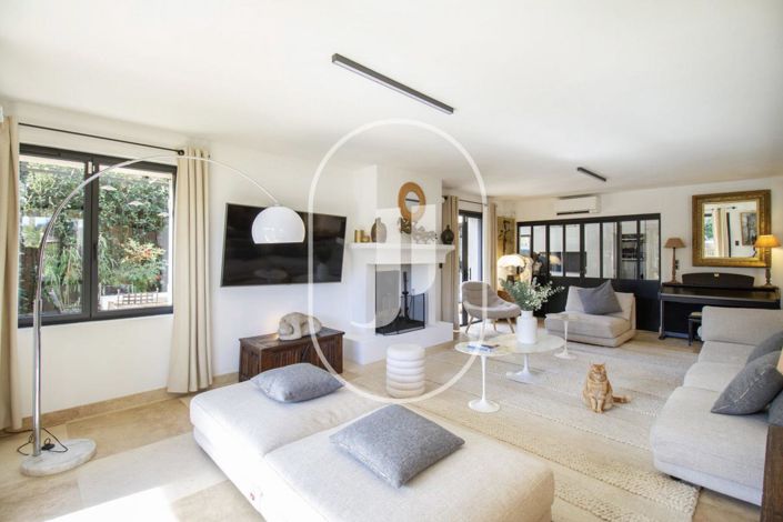 Image No.5-4 Bed House for sale