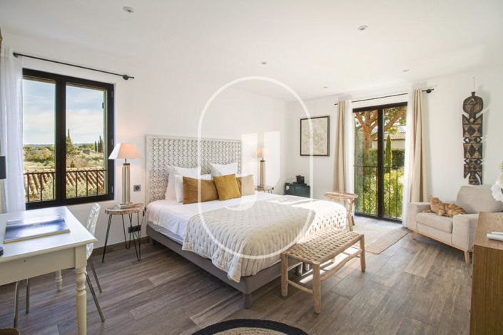 Image No.8-4 Bed House for sale