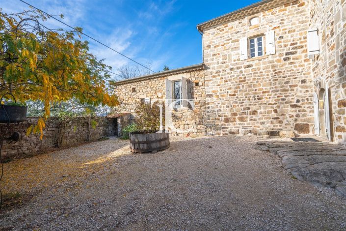 Image No.17-5 Bed House for sale