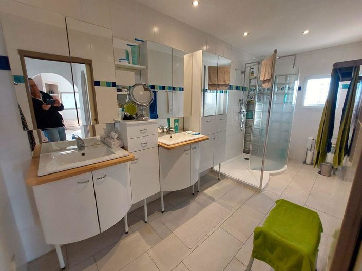 Image No.11-Maison de 4 chambres à vendre à Arnaud-Guilhem