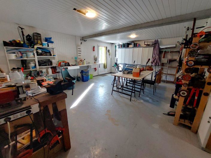 Image No.20-Maison de 4 chambres à vendre à Arnaud-Guilhem