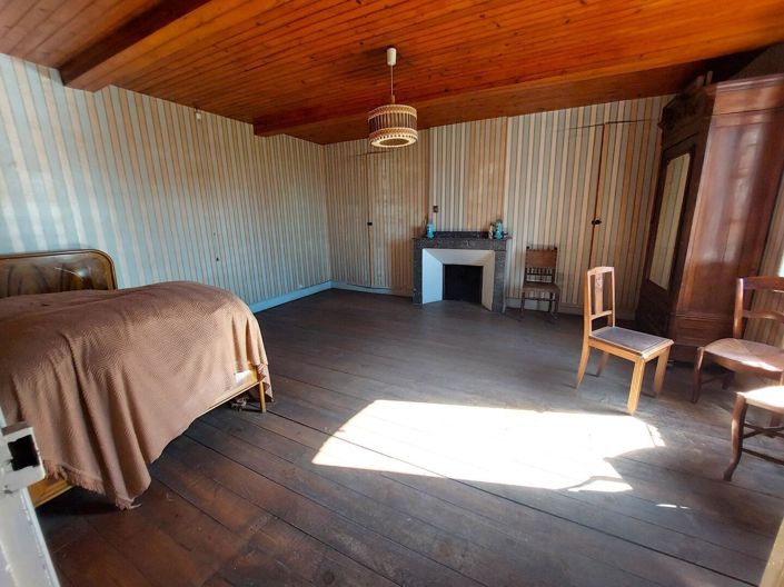 Image No.11-8 Bed House for sale