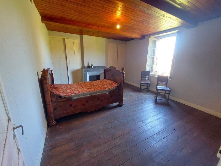 Image No.13-8 Bed House for sale