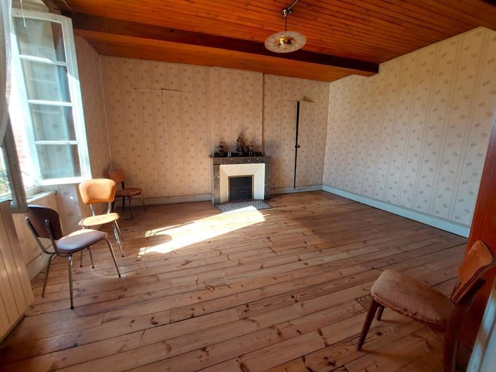 Image No.14-8 Bed House for sale