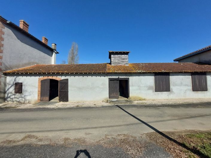 Image No.2-8 Bed House for sale